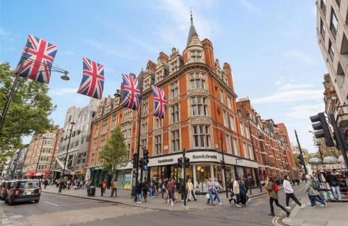 City of Westminster Apartment | 1Bedroom Gem in Mayfair on Iconic Oxford Street!1GC