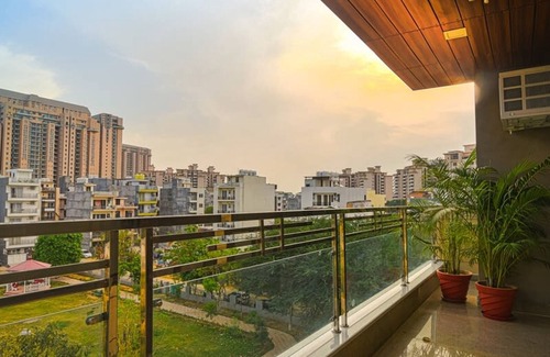 Gurugram Apartment | 1BHK service Apartments by Parfait Street