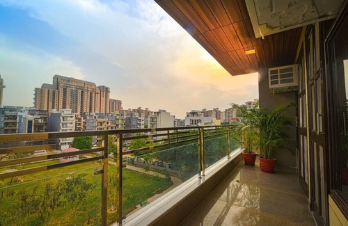 Gurugram Apartment | 1BHK service Apartments by Parfait Street
