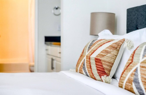 Pleasanton Apartment | 1BR Apartment in Pleasanton with Patio