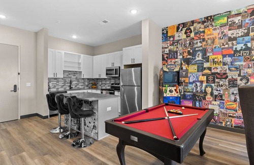 South Nashville Apartment | 1BR Apt in DT Nash w/Pool Table!