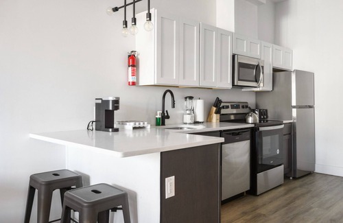 Elizabeth Apartment | 1BR apt next to EWR 4987