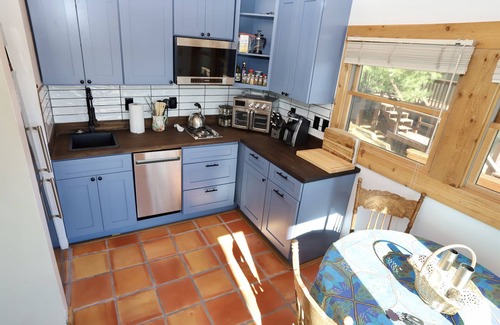 Davis Cabin | 1BR cabin plus loft sleeps 6 fantastic views