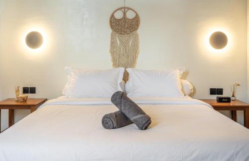 Cemagi Apartment | 1BR Coastal Apartment AIR in Seseh w Spa Access