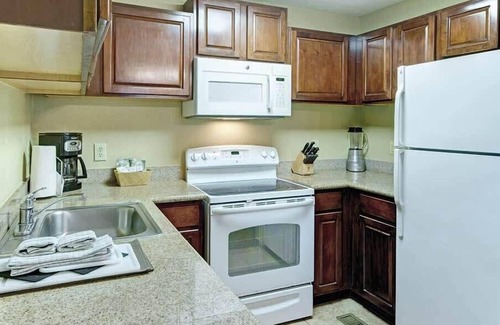 Williamsburg Condo | 1br Colonial Condo in Williamsburg & Family Fun!