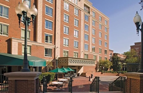 Old Town West Condo | 1br Condo Close to U.S. Capitol