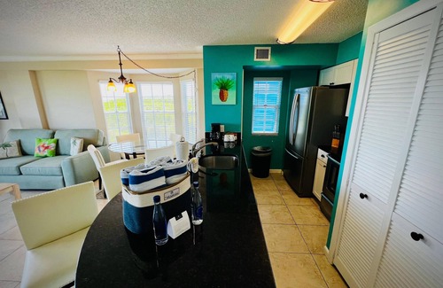 Tavernier Condo | 1BR Condo w/Pool, Beach, Near Pennekamp Park