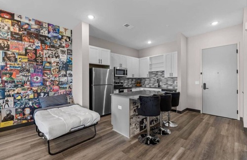 South Nashville Apartment | 1BR Downtown Gem - Explore Nashville with Ease!