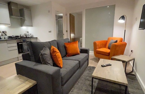 Woking Apartment | 1BR Flat in the Heart of Central Woking - Unit 3
