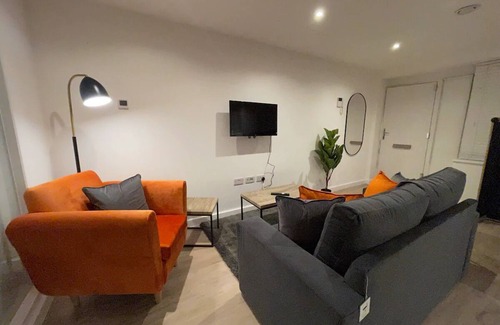 Woking Apartment | 1BR Flat in the Heart of Central Woking - Unit 3