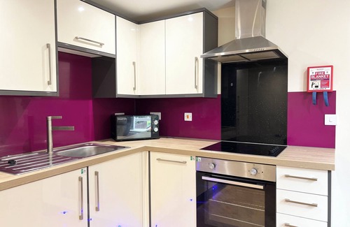 Derby Apartment | 1BR Flat with En-Suite in Derby’s Vibrant West End