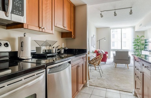 Eisenhower East Apartment | 1BR in Alexandria w/ Gym and Pool