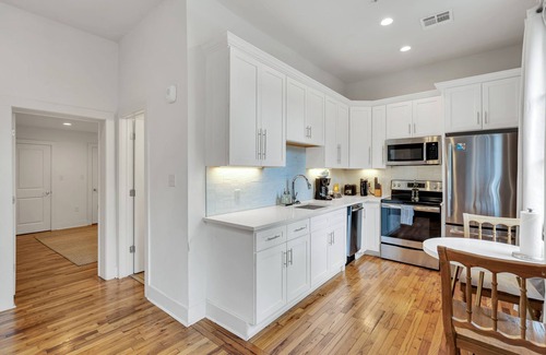 Faubourg Marigny Hotel | 1BR in French Quarter– Free parking and Balcony!