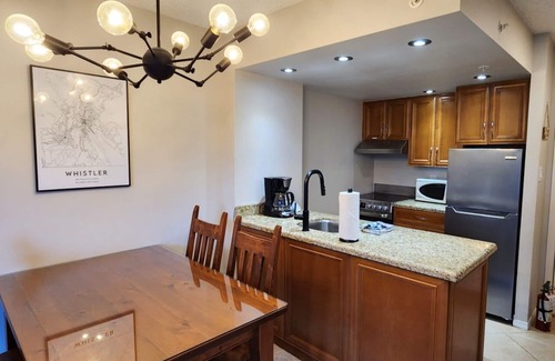 Upper Village Condo | 1BR | Marquise | Dog Friendly | Close to Ski Hill | Pool | Sauna | Hot Tub | Fitness Suite | A/C