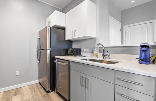 Everett Apartment | 1BR Near Encore Boston 3710