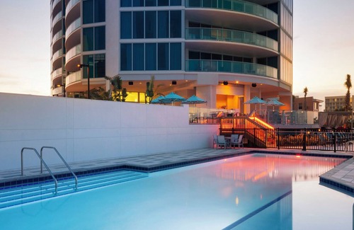 Daytona Beach Condo | 1BR Ocean & City View Condo: Pool, Gym, King Bed, Full Kitchen 707