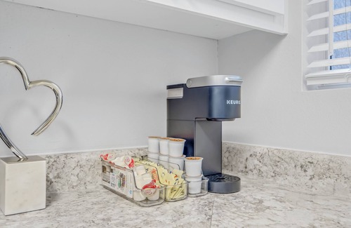 Mesa Apartment | 1BR/Pool/Gym/1 Mi To Banner Hospital