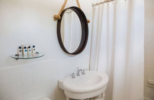 Southampton Hotel | 1BR Poolside, Daily Breakfast, Serene Double Suite