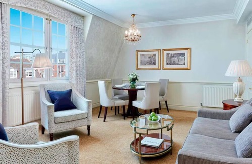 City of Westminster Condo | 1BR Suite Marriott London Mayfair