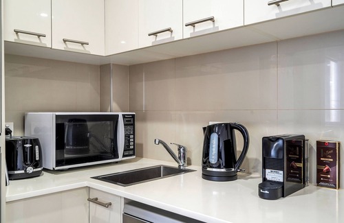 Manly Apartment | 1BR unit in the heart of Manly