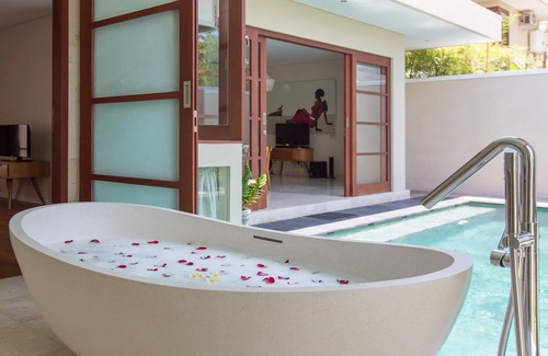 North Legian Villa | 1BR Villa, DAILY HOUSE KEEPING! - W/Swimming Pool!