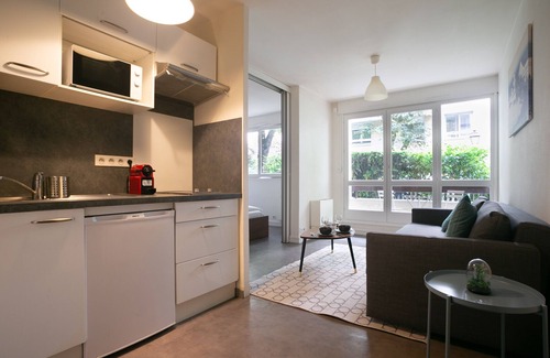 Saint-Fargeau Apartment | 1BR with terrasse/Parking - Civil Lease