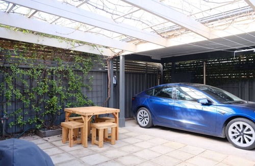Rose Park House | 1km to City & The Parade | Carport+Patio+BBQ