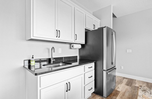 Indian Point House | 1mi to SDC | Family Fun: Hot Tub + Sauna + Slide