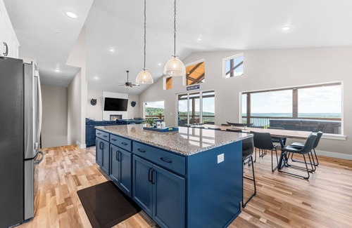 Indian Point House | 1mi to SDC Family Fun: Slide Hot Tub Arcades & Fun