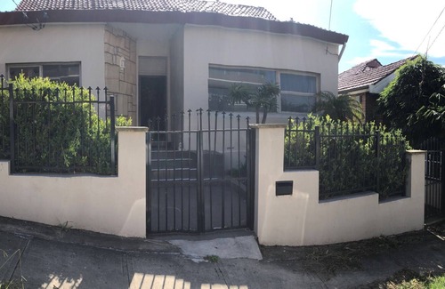 Rockdale House | 1miuntes walk to station