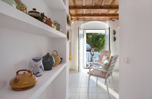 Llafranc Apartment | 1PAQ01 - Beautiful apartment in an idyllic location on the sea front opposite Llafranc beach with stunning sea views! Near restaurants, supermarkets and pharmacies.