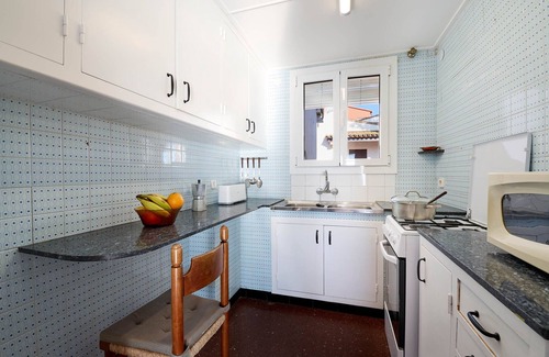 Llafranc Apartment | 1PRU 01 -Basic apartment in the center of Llafranc on the second line of the sea with beautiful views of the beach