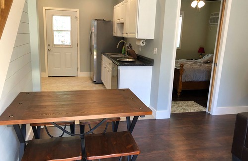 Oneonta House | 1st Class Rentals Munson Manor IV