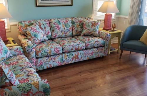 Pawleys Island Condo | 1st floor, 3-bedroom condo in Pawleys Island on the 17th hole