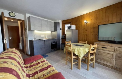Praz-sur-Arly Apartment | 1st floor, balcony, parking, tv, ski locker, 29m², Praz sur Arly