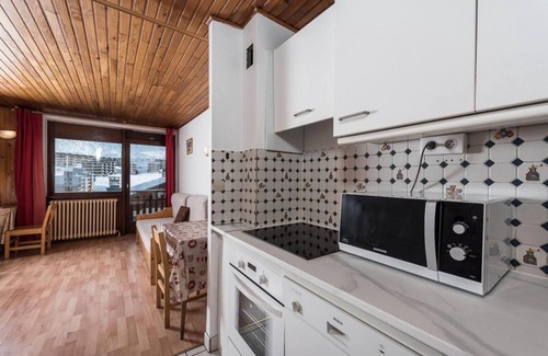 Les Almes Apartment | 1st floor, balcony, tv, ski locker, 48m², Tignes