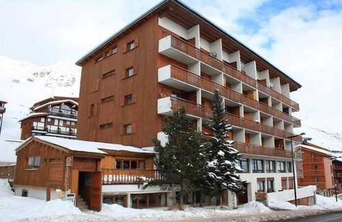 Les Almes Apartment | 1st floor, balcony, tv, ski locker, 48m², Tignes
