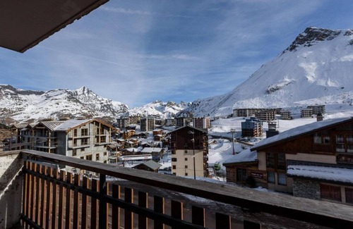 Les Almes Apartment | 1st floor, balcony, tv, ski locker, 48m², Tignes
