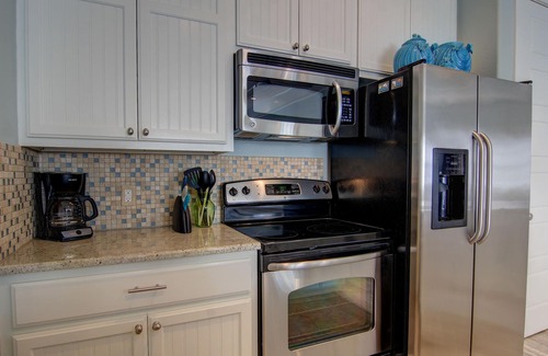 Cinnamon Shore Condo | 1st-Floor Condo@Cinnamon Shore w/Patio & Easy Access to Great Amenities!
