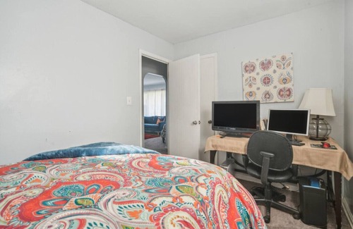 Cleveland House | 1st floor living, 2 b. 1 bath