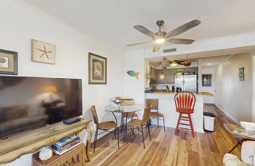Atlantic Beach Condo | 1st floor oceanside condo at Island Beach with balcony & shared outdoor pools