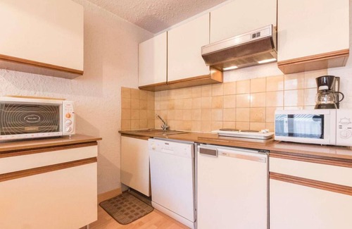 Forville Apartment | 1st floor, view mountain, balcony, tv, 30m², Serre Chevalier