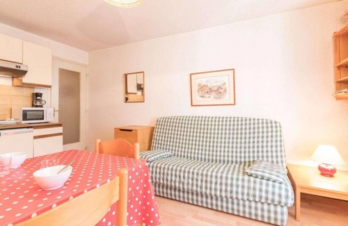 Forville Apartment | 1st floor, view mountain, balcony, tv, 30m², Serre Chevalier