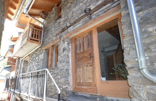 Villarabout Apartment | 1st floor, view mountain, balcony, fireplace or stove, tv, ski locker, 100m²