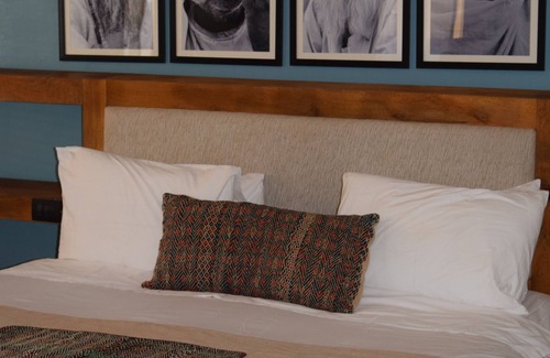 Amar Sagar Pol Hotel | 1st Gate Home - Fusion