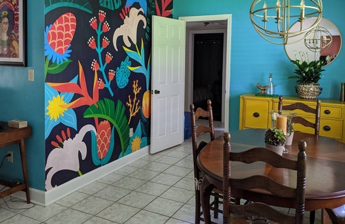 Tallahassee House | 2/1 Cozy, Colorful and Eclectic Midtown Bungalow!