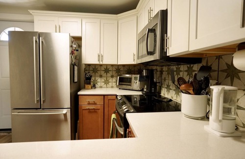 Riverside House | 2/1 in historic Riverside w/porch walk to restaurants and parks