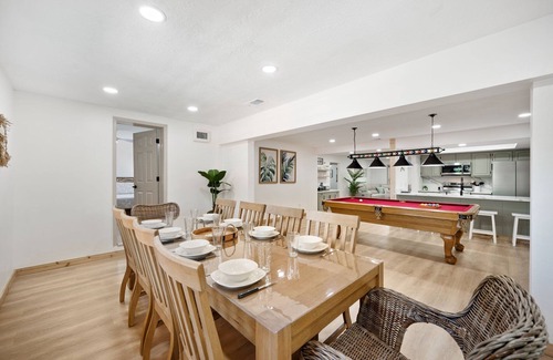 Largo Villa | 2,100sqf Villa · KING Beds · Heated Pool · Game Room · GYM · Beach 2miles
