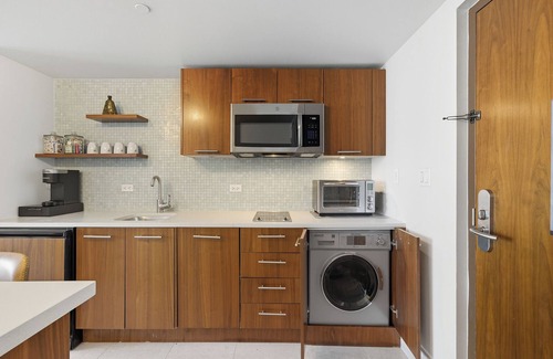 North Beach Apartment | 2/2 City Skyline View Private Residence at Carillon Resort