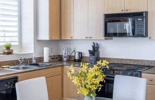 Waterfront Apartment | *2/2-Conv Center Ocean View Lux Suite 3 Balconies*